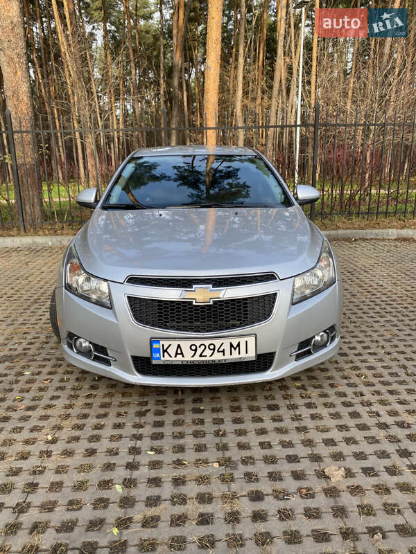 Седан Chevrolet Cruze 2014 в Киеве