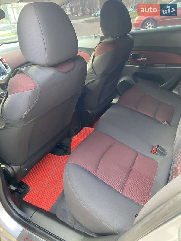 Седан Chevrolet Cruze 2014 в Киеве