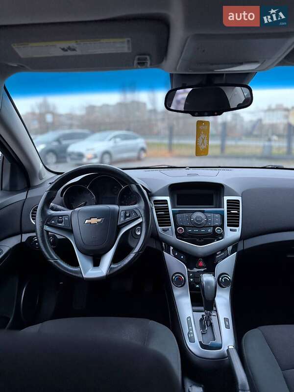 Седан Chevrolet Cruze 2011 в Киеве