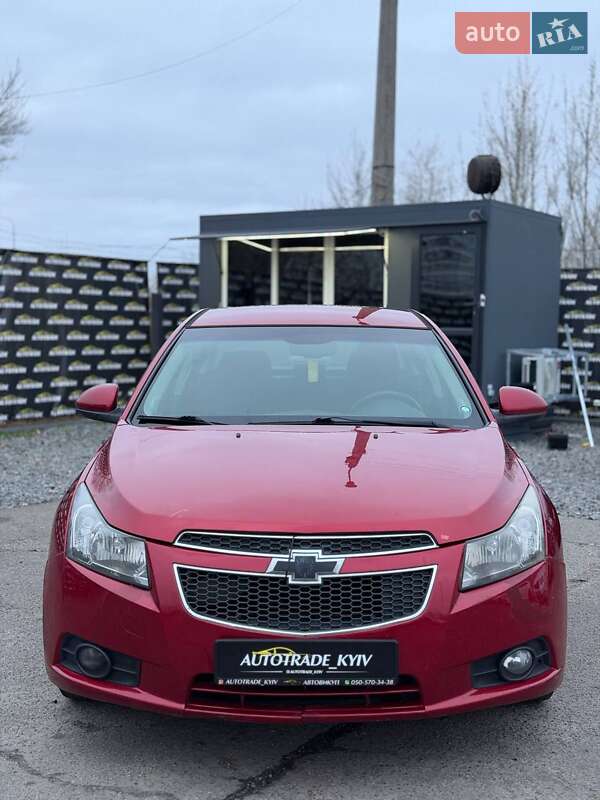 Седан Chevrolet Cruze 2011 в Киеве