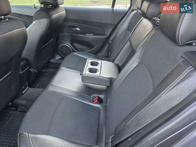 Универсал Chevrolet Cruze 2013 в Ровно фото 29 Универсал Chevrolet Cruze 2013 в Ровно