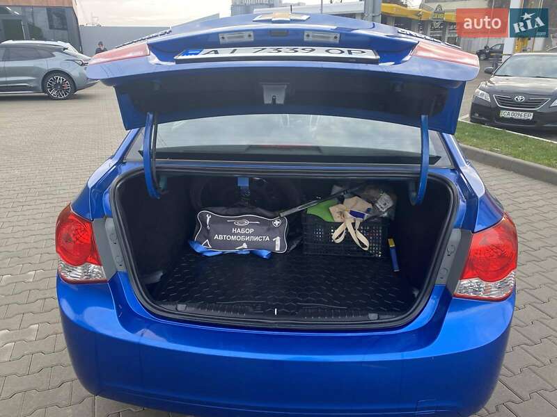 Седан Chevrolet Cruze 2011 в Киеве