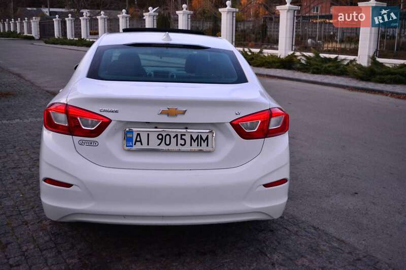 Седан Chevrolet Cruze 2016 в Ровно