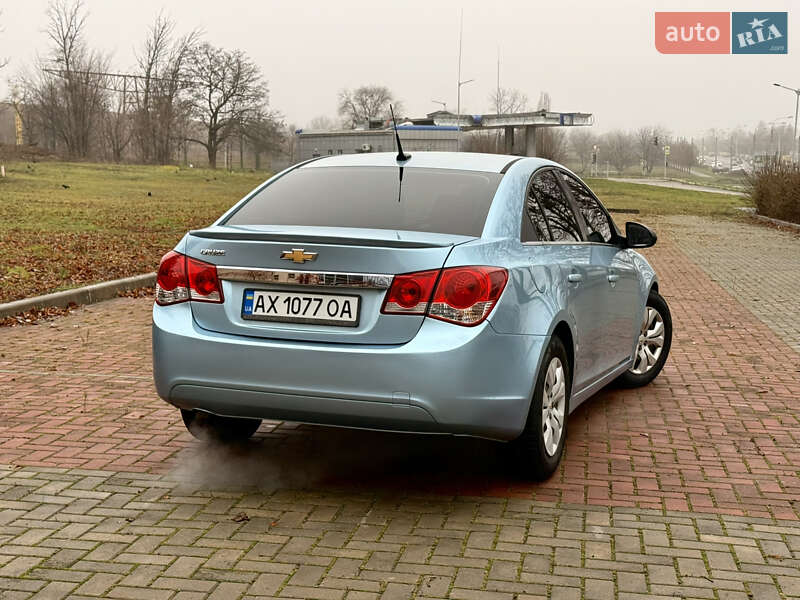 Седан Chevrolet Cruze 2011 в Харькове