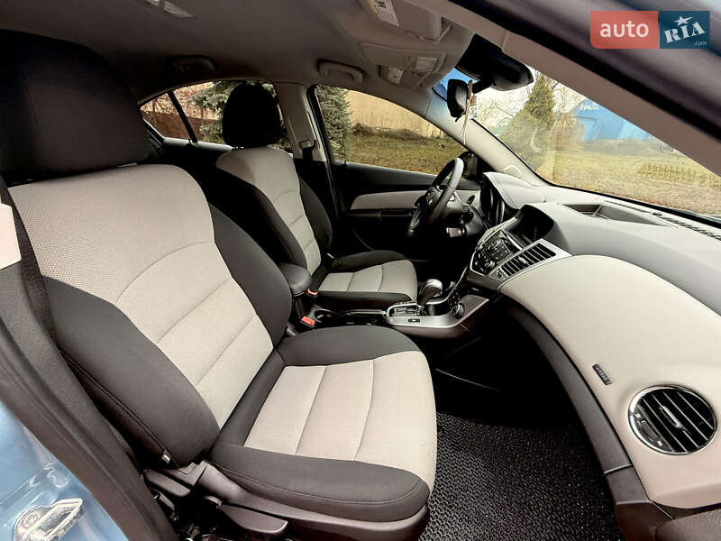 Седан Chevrolet Cruze 2011 в Харькове