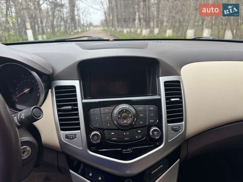 Седан Chevrolet Cruze 2014 в Одессе фото 37 Седан Chevrolet Cruze 2014 в Одессе