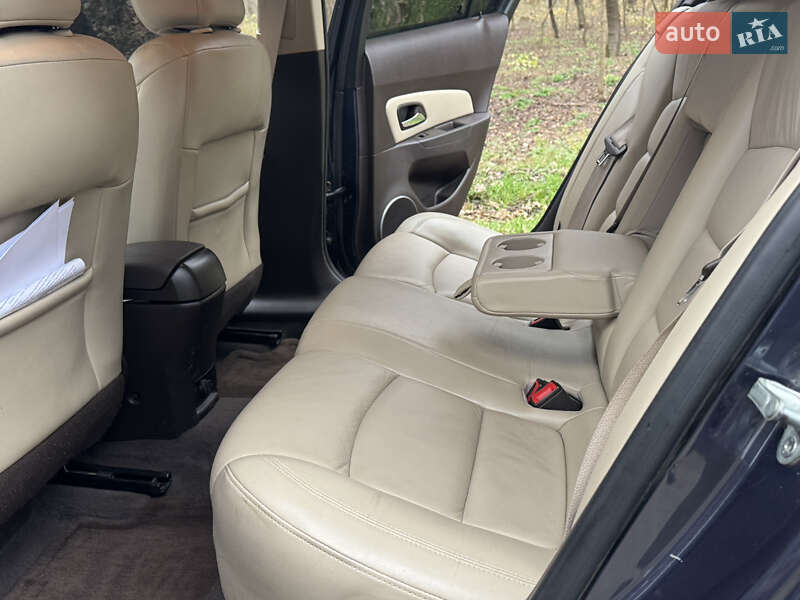 Седан Chevrolet Cruze 2014 в Одессе фото 49 Седан Chevrolet Cruze 2014 в Одессе
