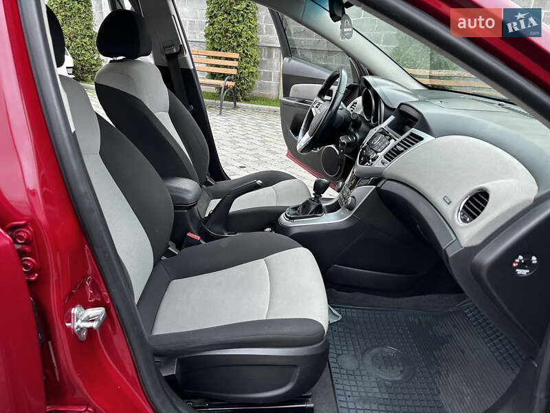 Седан Chevrolet Cruze 2011 в Кропивницком