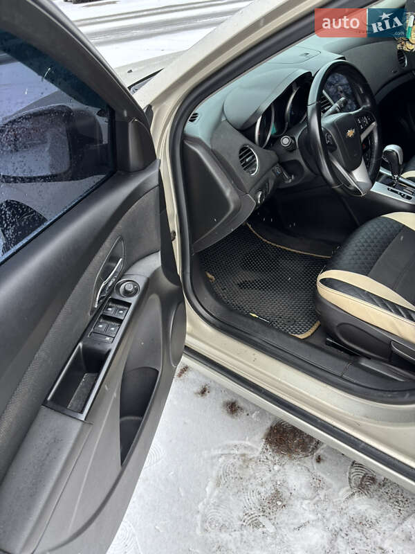 Седан Chevrolet Cruze 2014 в Чернигове