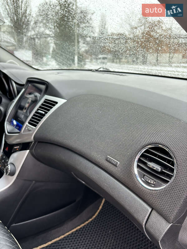 Седан Chevrolet Cruze 2014 в Чернигове