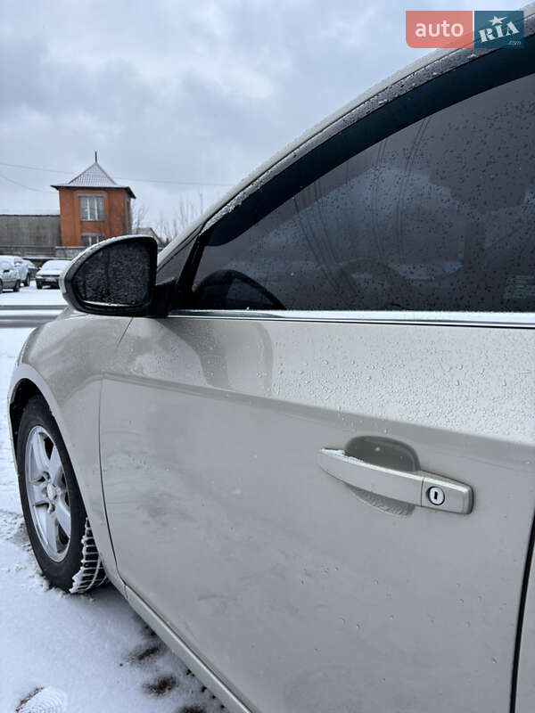 Седан Chevrolet Cruze 2014 в Чернигове
