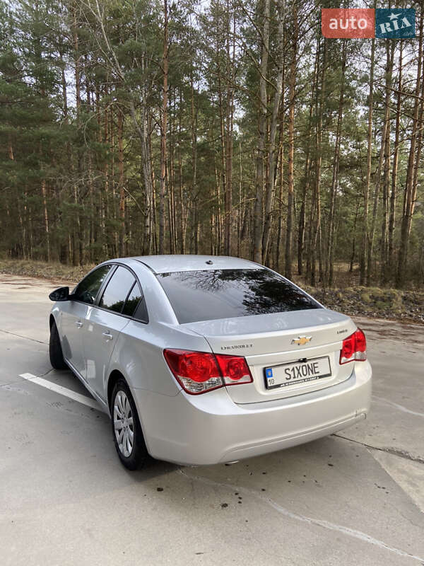 Седан Chevrolet Cruze 2012 в Шепетівці