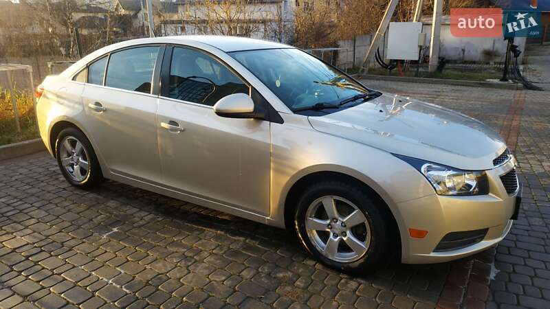 Седан Chevrolet Cruze 2014 в Івано-Франківську