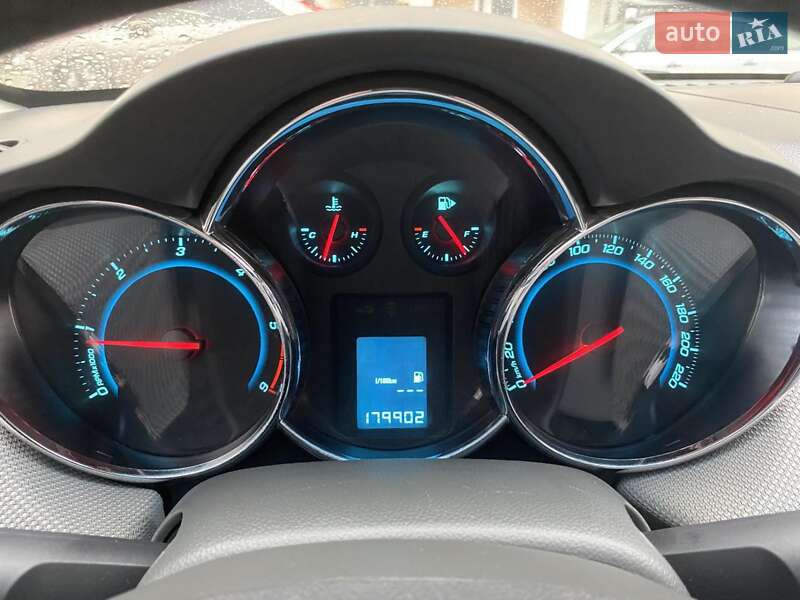 Седан Chevrolet Cruze 2010 в Кременчуге