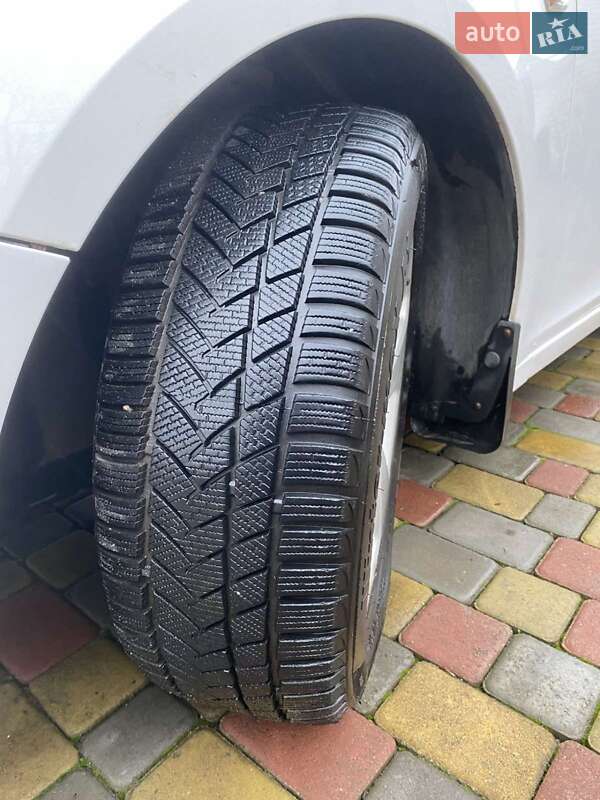 Седан Chevrolet Cruze 2010 в Кременчуге