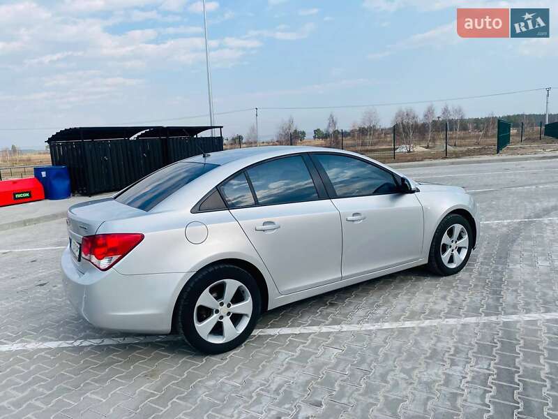Седан Chevrolet Cruze 2011 в Бучі
