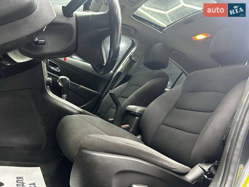 Седан Chevrolet Cruze 2013 в Чернівцях