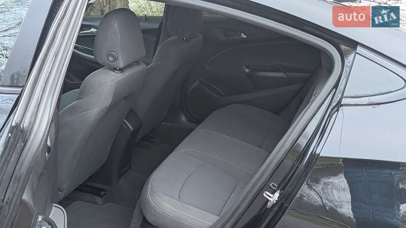 Седан Chevrolet Cruze 2017 в Рівному