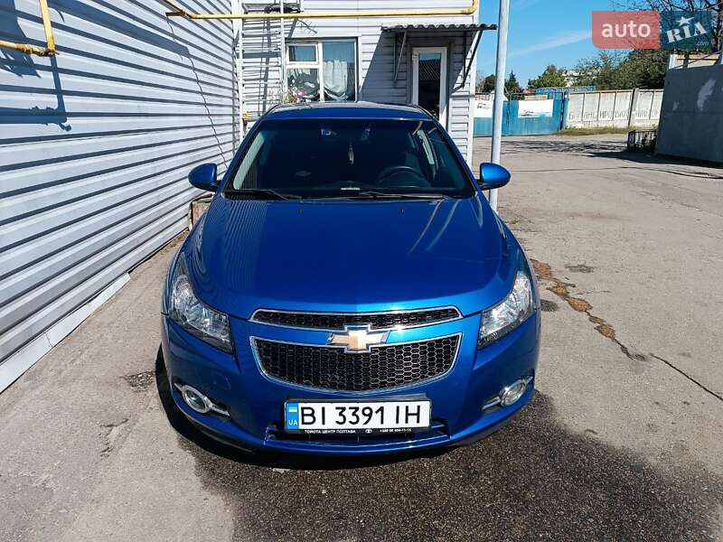 Хэтчбек Chevrolet Cruze 2011 в Полтаве