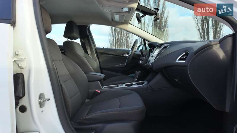 Седан Chevrolet Cruze 2017 в Киеве