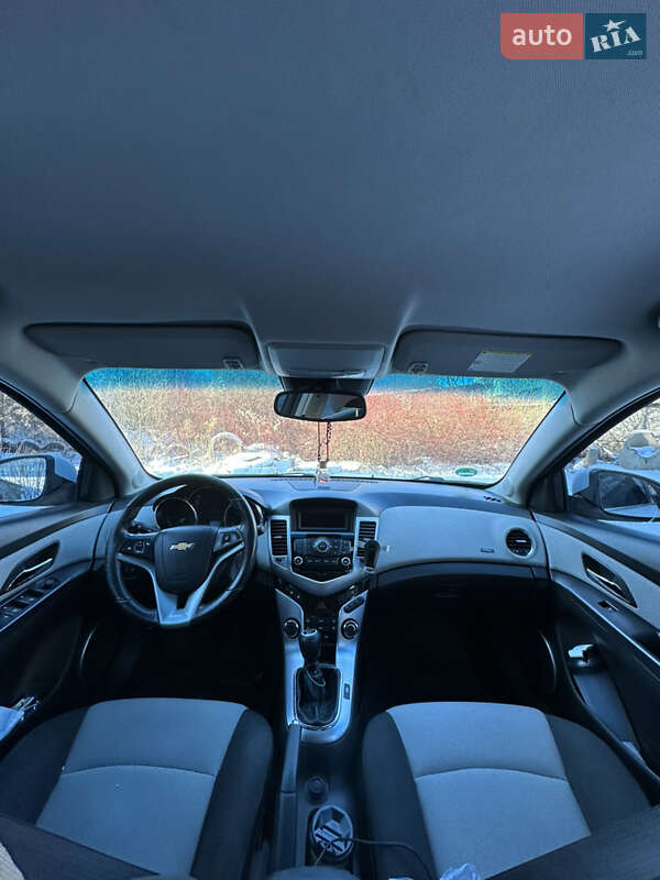 Седан Chevrolet Cruze 2010 в Львове фото 9 Седан Chevrolet Cruze 2010 в Львове
