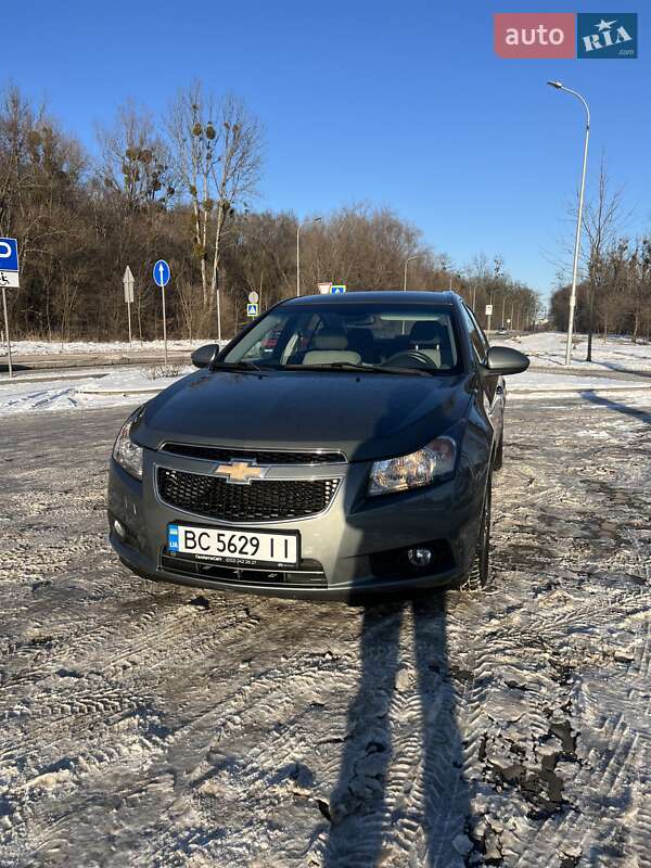 Седан Chevrolet Cruze 2010 в Львові