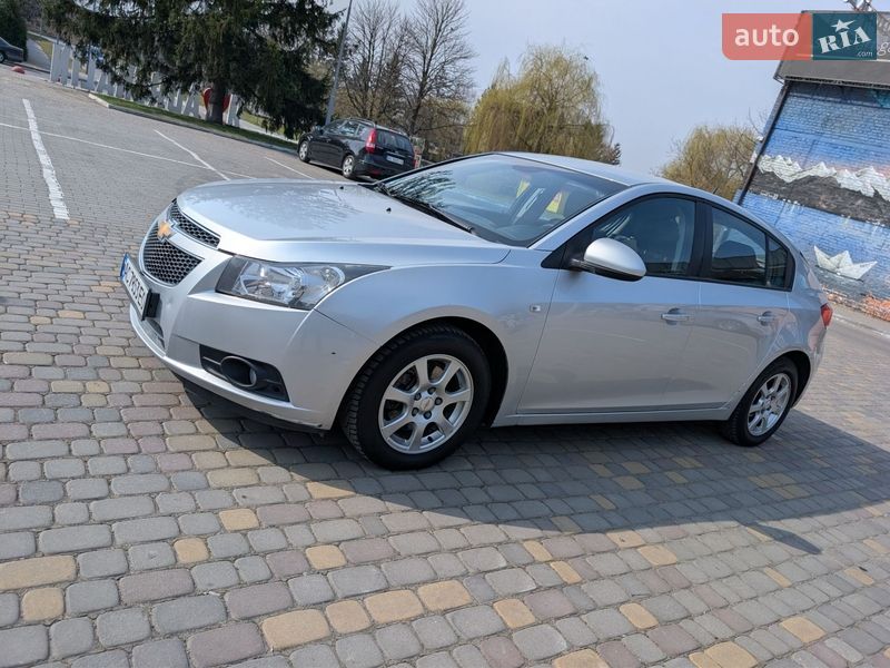 Хэтчбек Chevrolet Cruze 2012 в Луцке