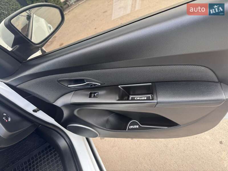 Седан Chevrolet Cruze 2011 в Виннице
