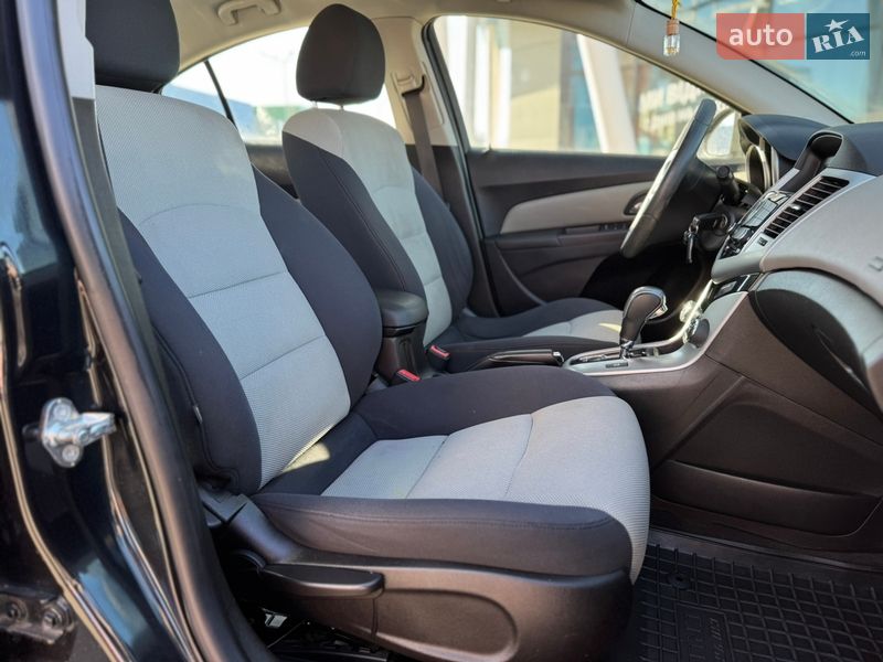 Седан Chevrolet Cruze 2015 в Киеве