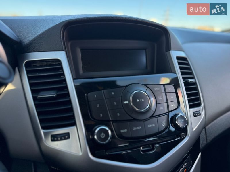 Седан Chevrolet Cruze 2015 в Киеве