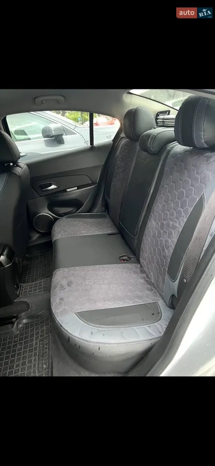 2011 Chevrolet Cruze - мініатюра 12