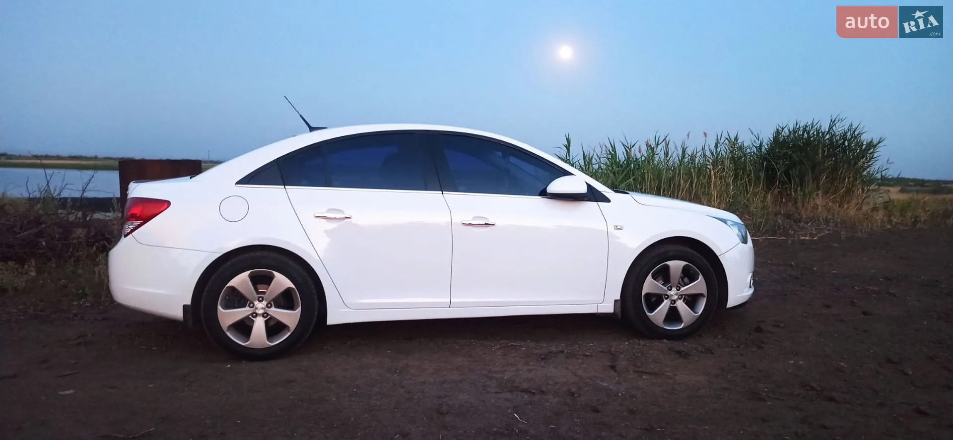 2010 Chevrolet Cruze - мініатюра 2