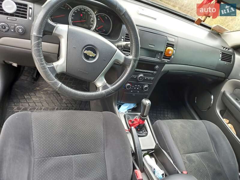 Седан Chevrolet Epica 2006 в Львове