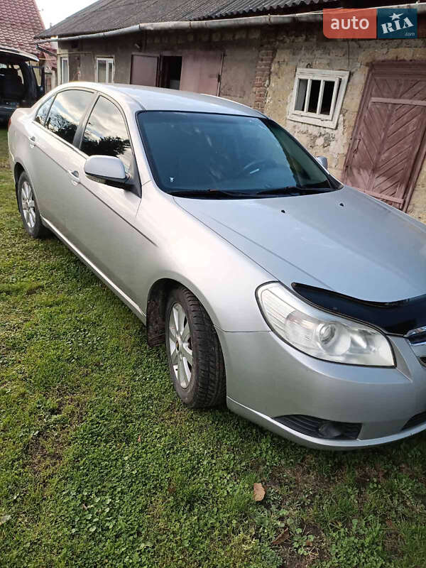Седан Chevrolet Epica 2009 в Львові