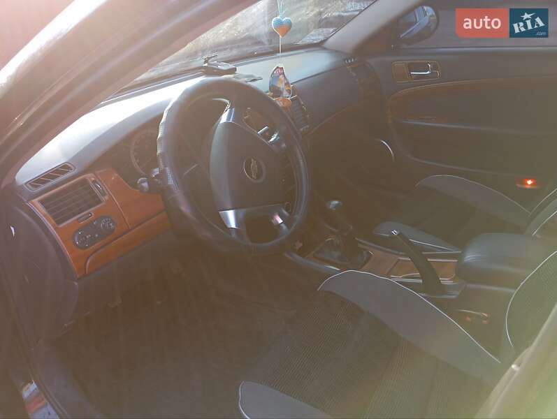 Седан Chevrolet Epica 2008 в Хмільнику