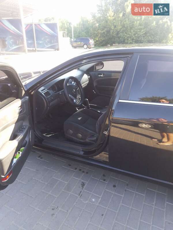 Седан Chevrolet Epica 2006 в Ахтырке