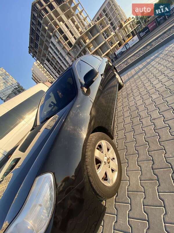 Седан Chevrolet Epica 2008 в Львове