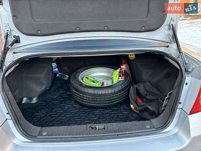 Седан Chevrolet Epica 2008 в Коростені