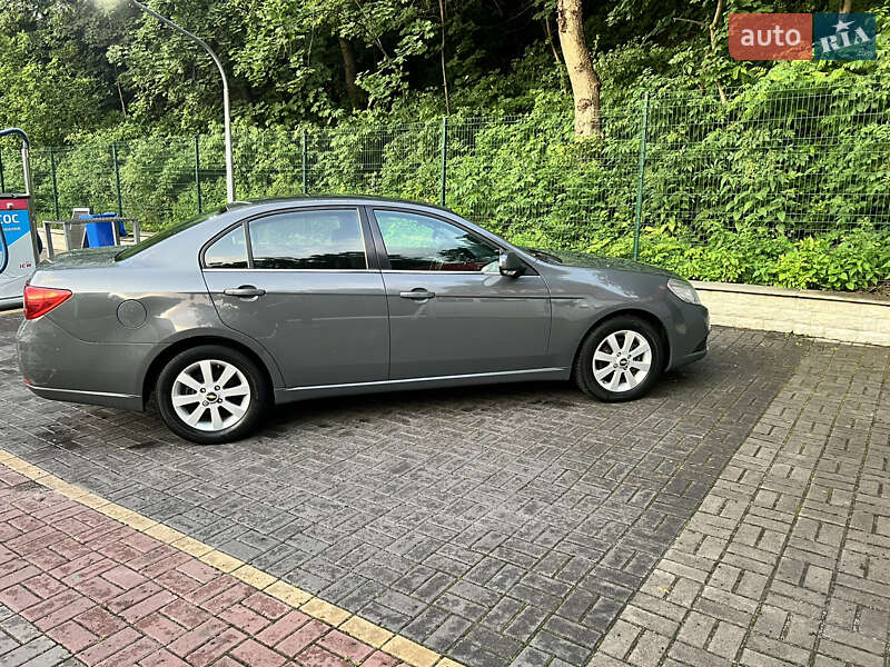 Седан Chevrolet Epica 2011 в Києві