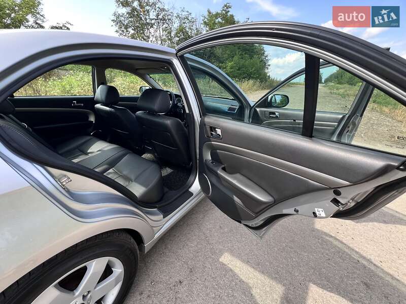 Седан Chevrolet Epica 2007 в Умані