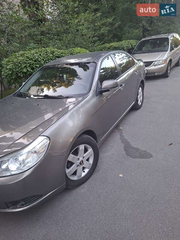 Седан Chevrolet Epica 2008 в Киеве