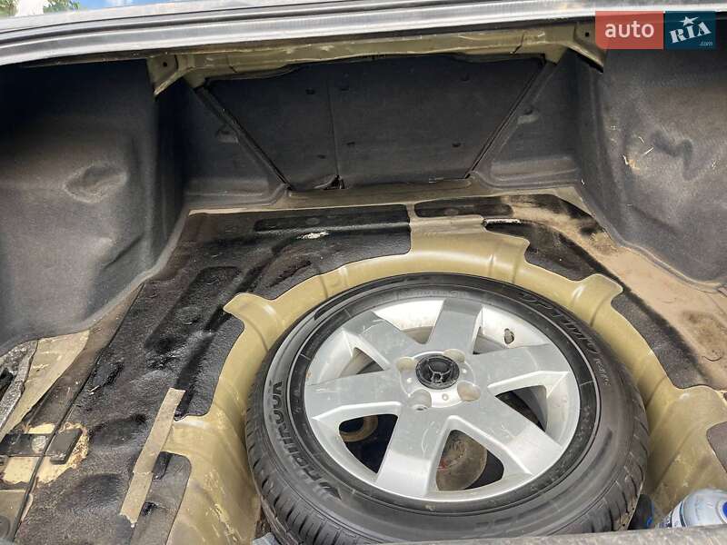 Седан Chevrolet Epica 2006 в Кривом Роге
