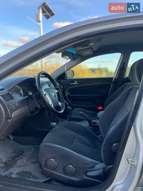 Седан Chevrolet Epica 2008 в Ромнах