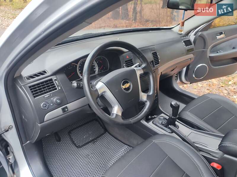 Седан Chevrolet Epica 2011 в Киеве