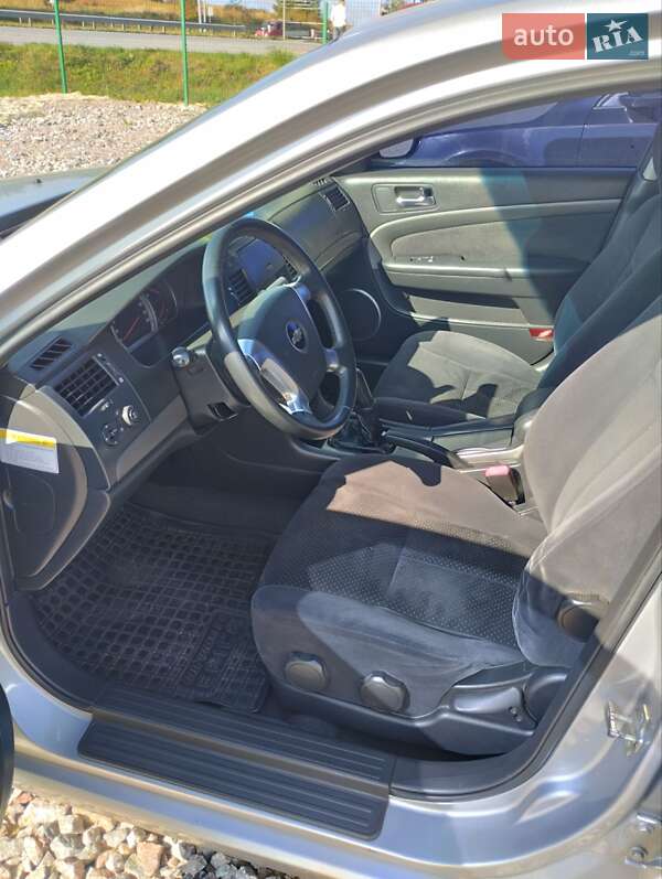 Седан Chevrolet Epica 2008 в Ровно