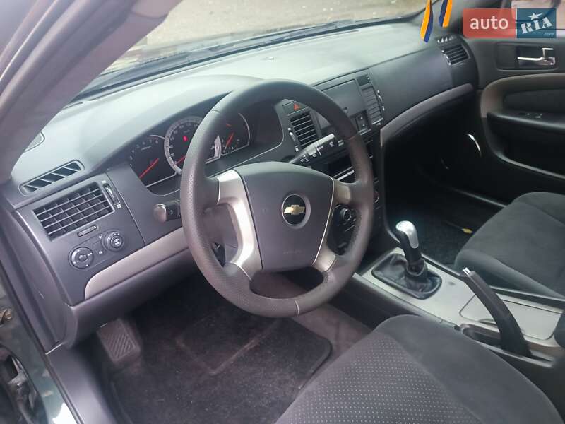Седан Chevrolet Epica 2006 в Днепре