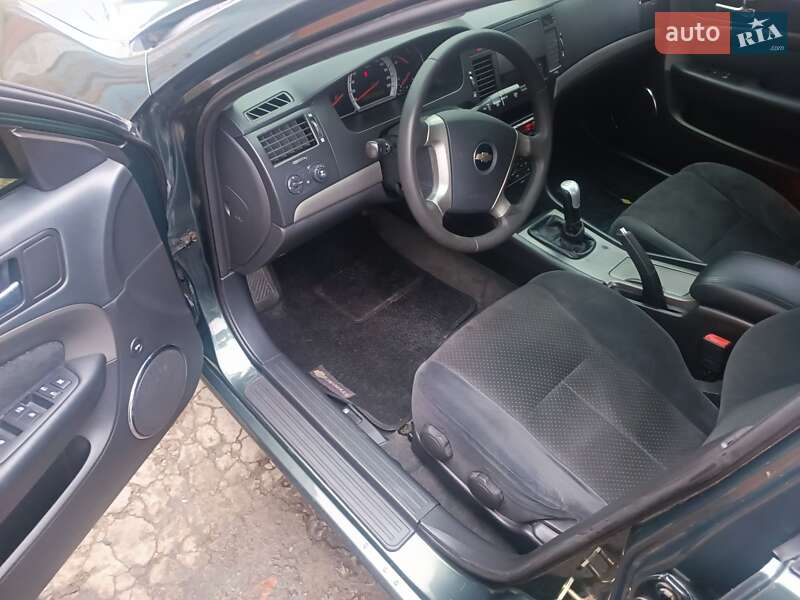 Седан Chevrolet Epica 2006 в Днепре
