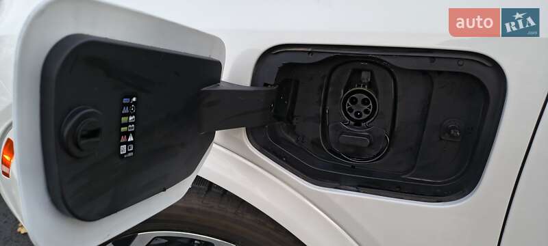 Позашляховик / Кросовер Chevrolet Equinox EV 2024 в Києві