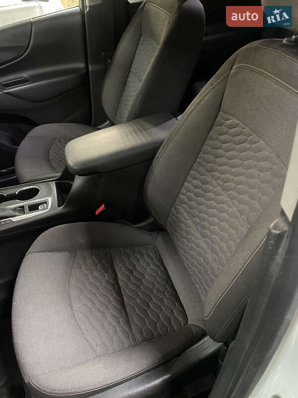 Внедорожник / Кроссовер Chevrolet Equinox 2017 в Днепре