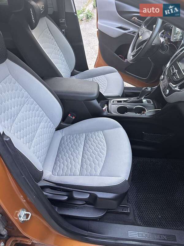 Внедорожник / Кроссовер Chevrolet Equinox 2017 в Кривом Роге